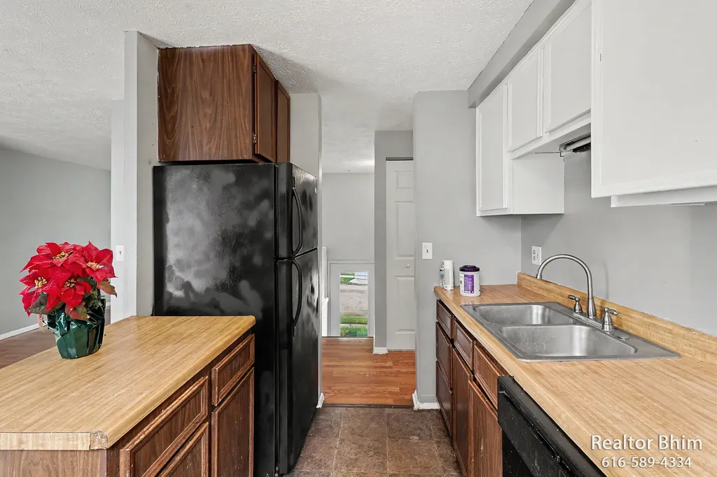 6007 Rockingham Drive Eaton Township MI 48911