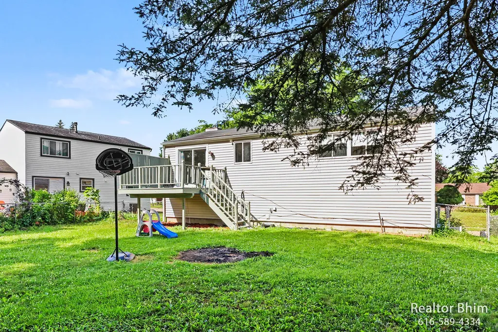 6007 Rockingham Drive Eaton Township MI 48911