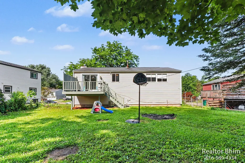 6007 Rockingham Drive Eaton Township MI 48911