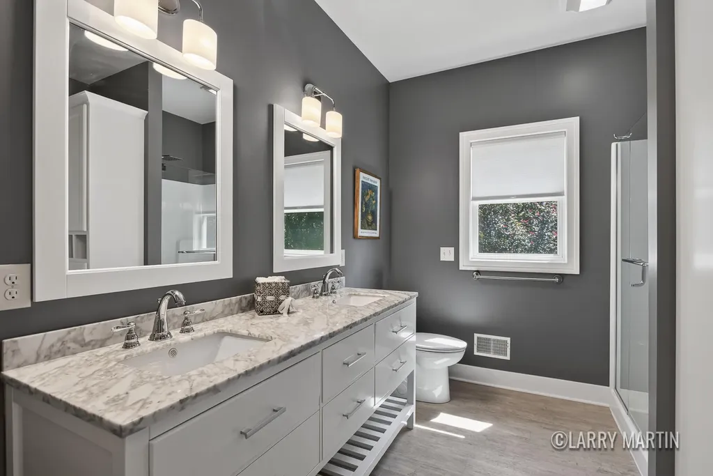 5982 Canal Avenue SW Wyoming City MI 49418