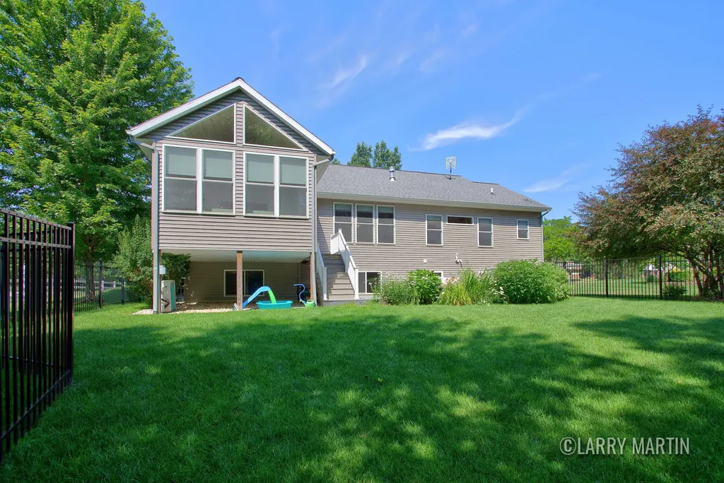 5982 Canal Avenue SW Wyoming City MI 49418
