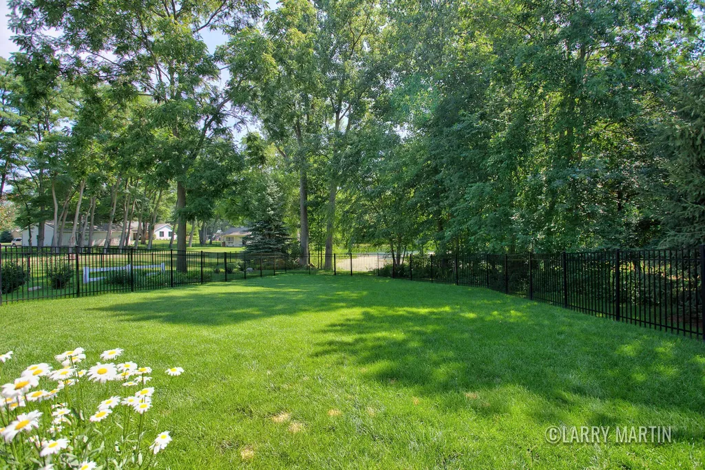 5982 Canal Avenue SW Wyoming City MI 49418