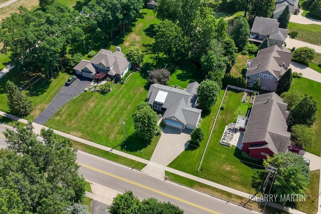 5982 Canal Avenue SW Wyoming City MI 49418