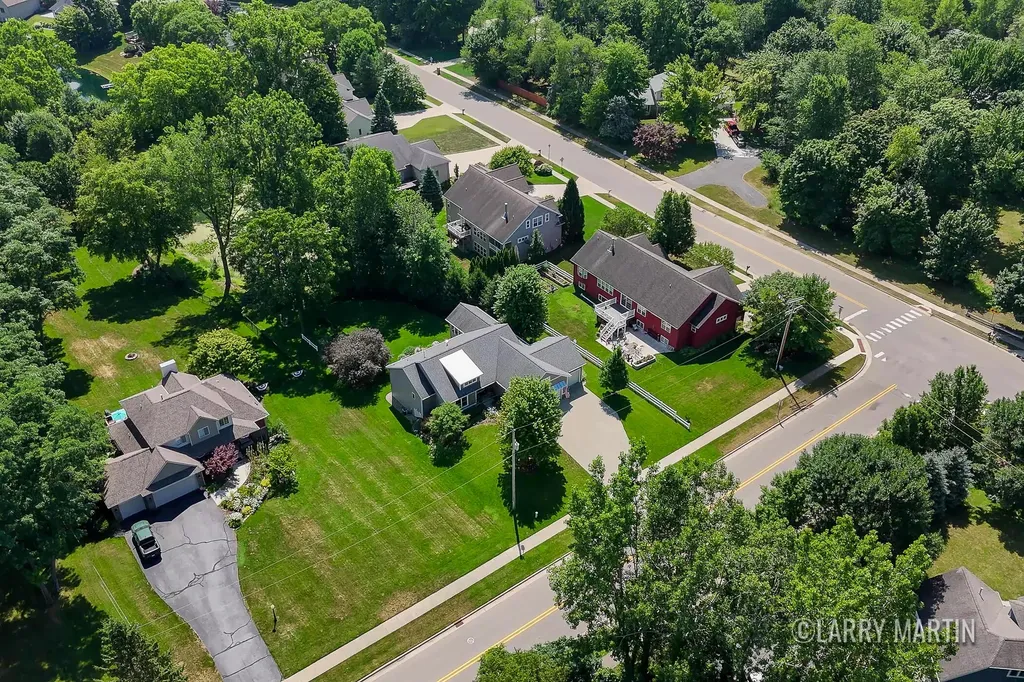 5982 Canal Avenue SW Wyoming City MI 49418