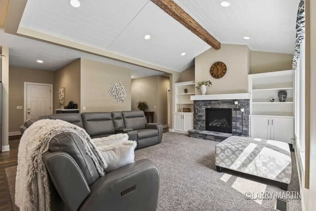 5982 Canal Avenue SW Wyoming City MI 49418