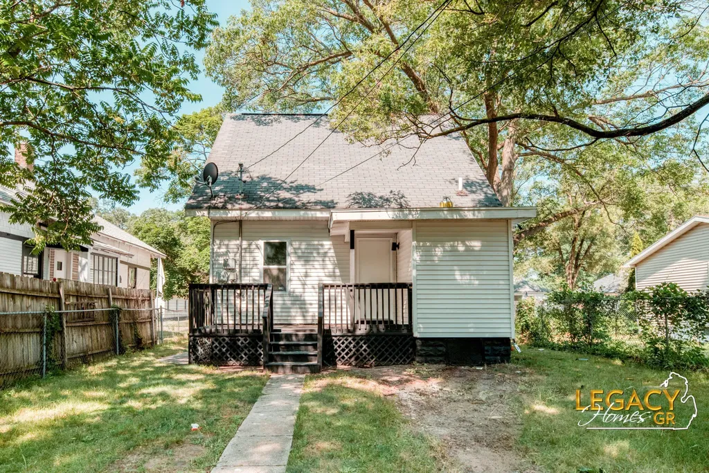 2232 5th Street Muskegon Heights City MI 49444