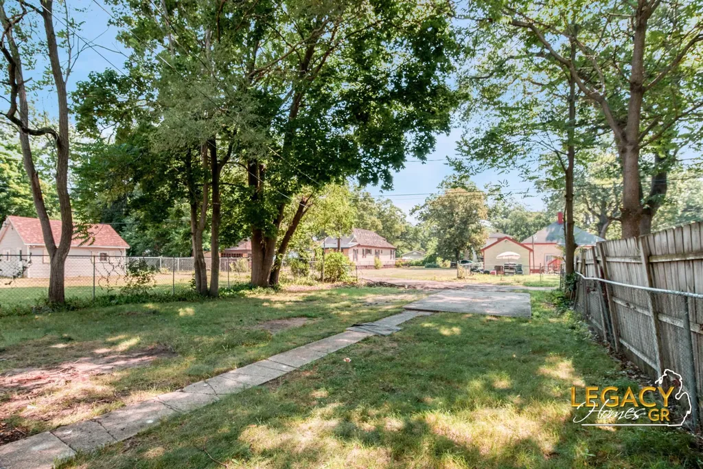 2232 5th Street Muskegon Heights City MI 49444