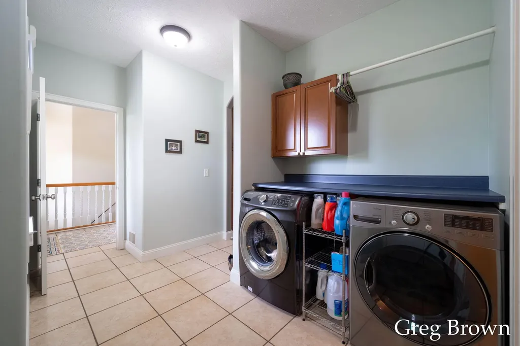 1995 Knollpoint Drive NE Ada Township MI 49301