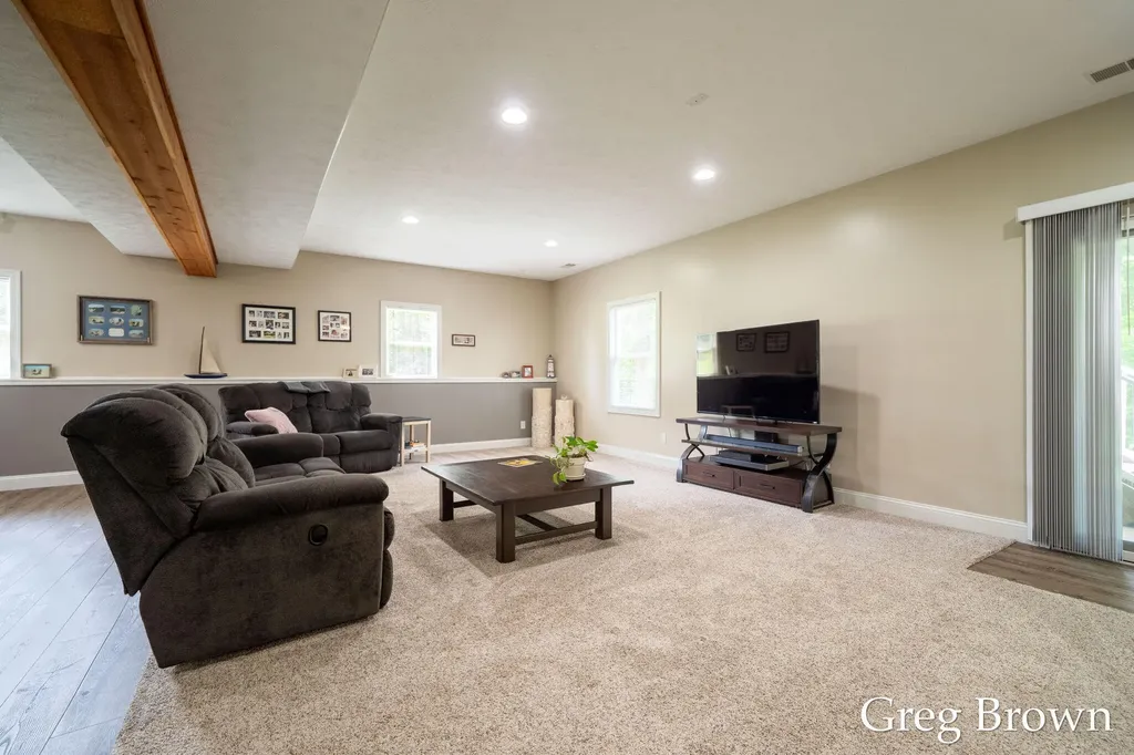 1995 Knollpoint Drive NE Ada Township MI 49301