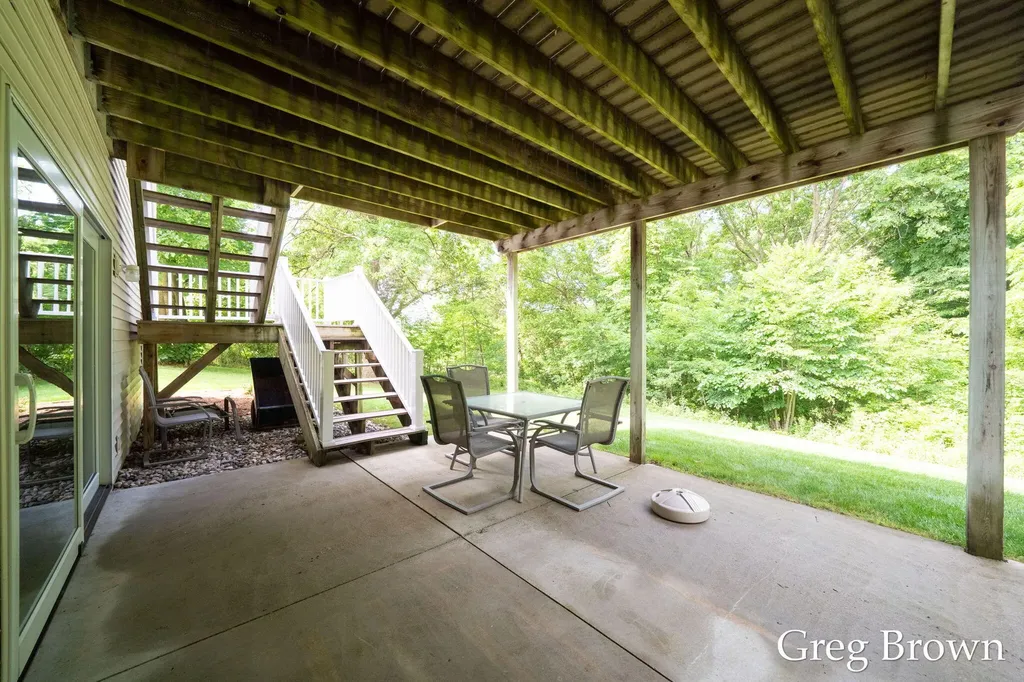 1995 Knollpoint Drive NE Ada Township MI 49301