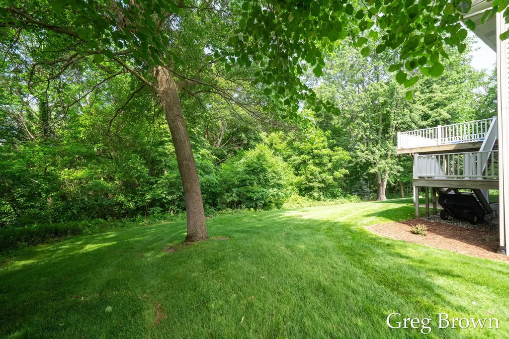 1995 Knollpoint Drive NE Ada Township MI 49301