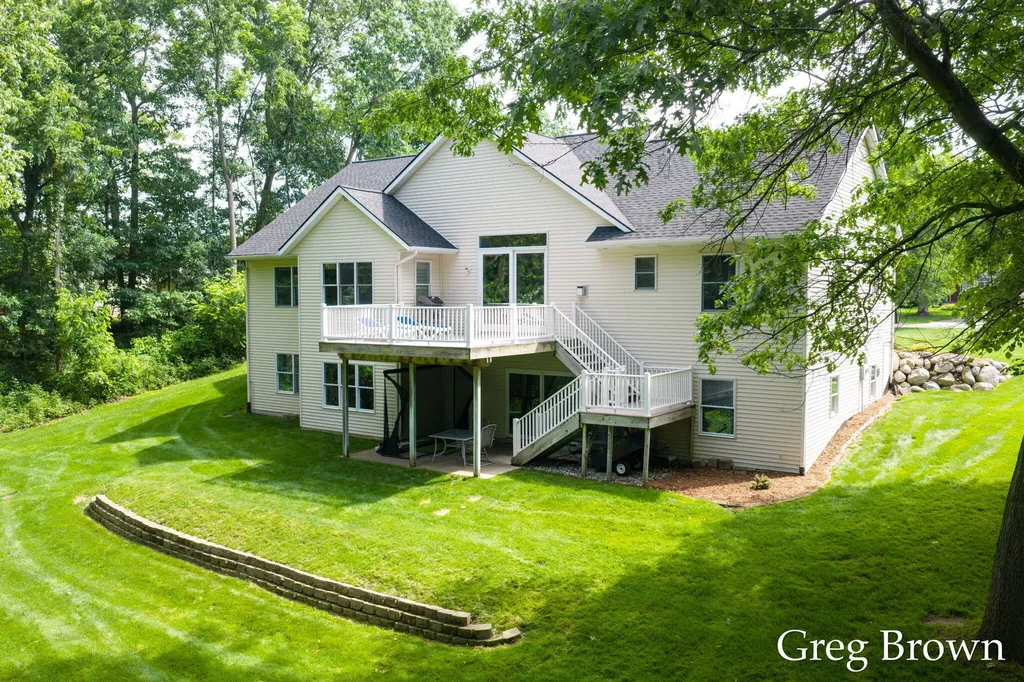 1995 Knollpoint Drive NE Ada Township MI 49301