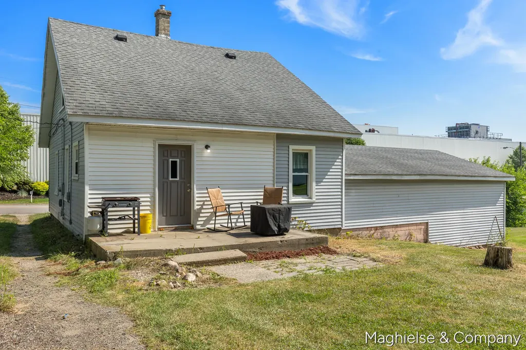 116 Washington Street Thornapple Township MI 49333