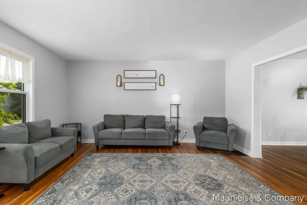 116 Washington Street Thornapple Township MI 49333