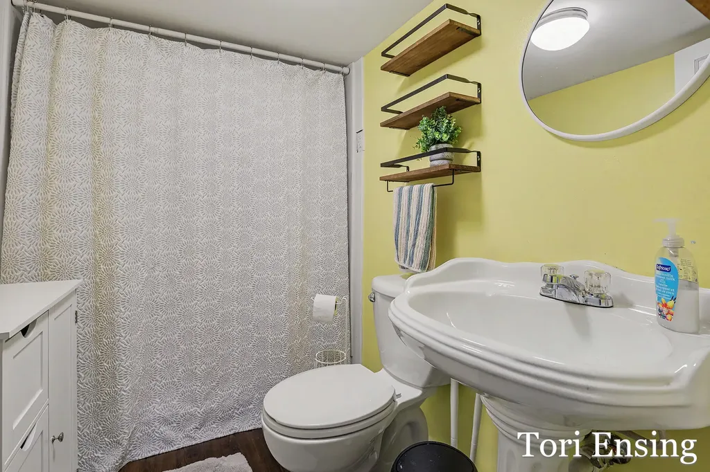 528 W Montcalm Street Greenville City MI 48838