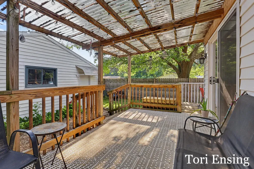 528 W Montcalm Street Greenville City MI 48838
