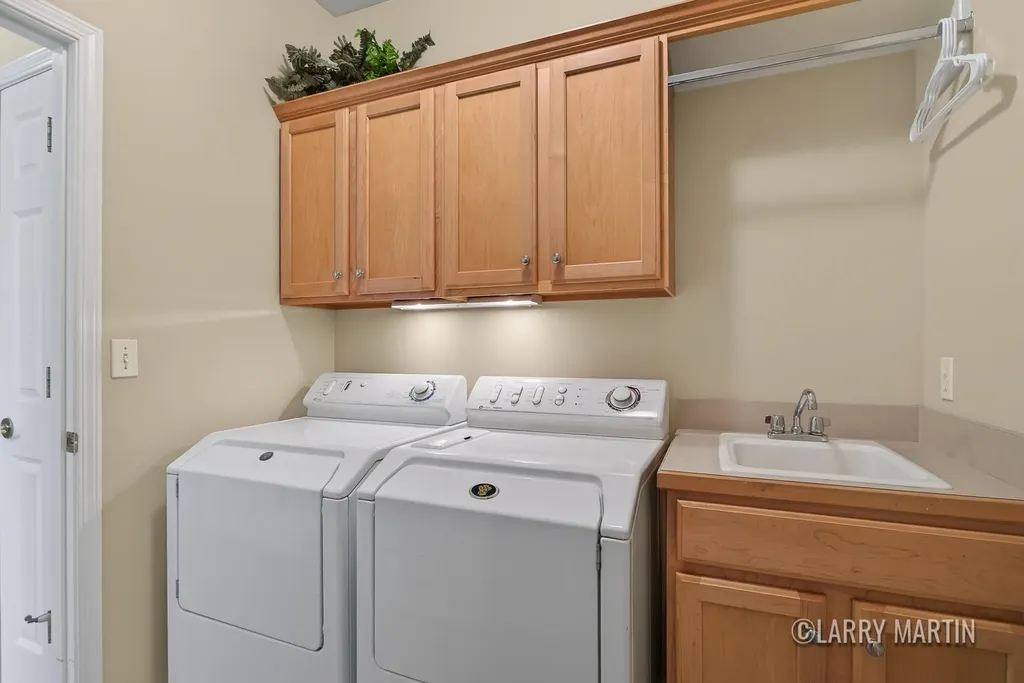 6010 Heritage Meadow Drive Laketown Township MI 49423