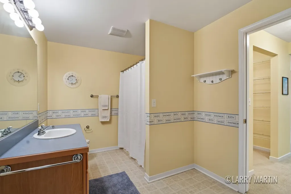 6010 Heritage Meadow Drive Laketown Township MI 49423