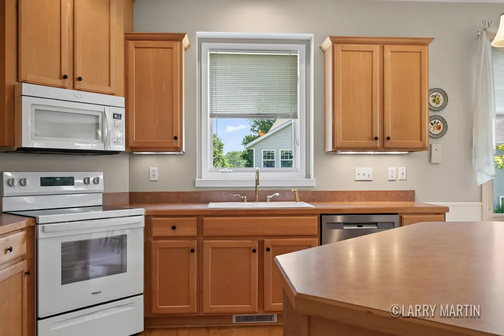 6010 Heritage Meadow Drive Laketown Township MI 49423