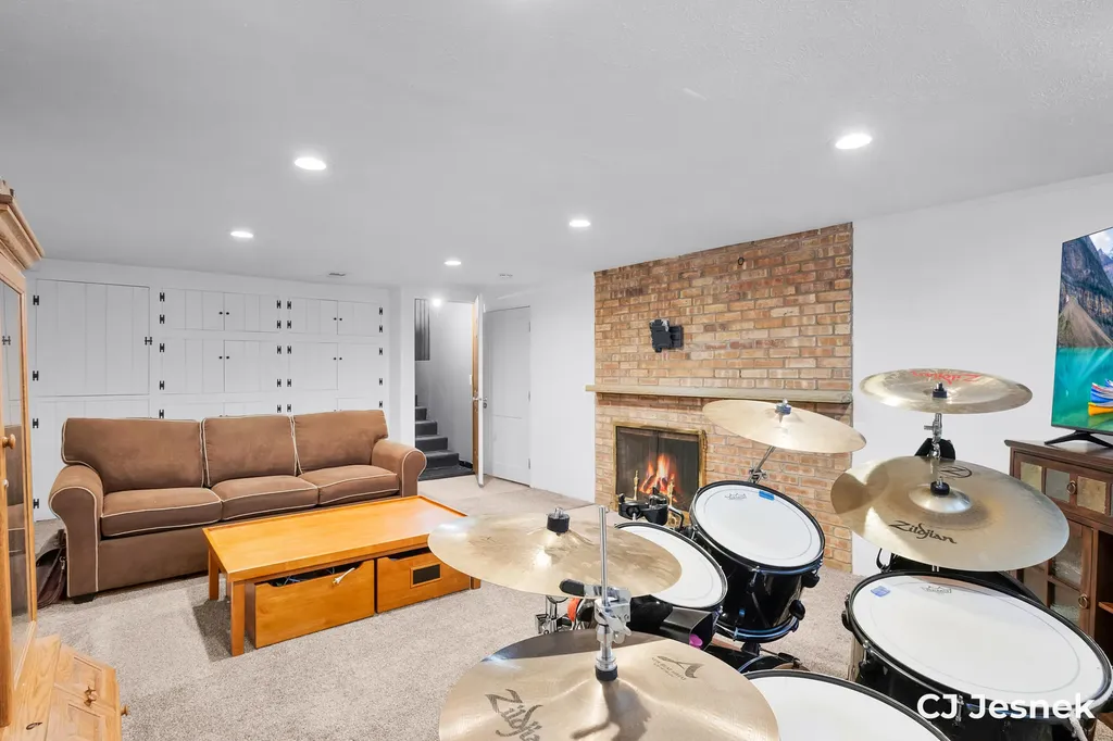 1929 Lotus Avenue SE Grand Rapids City MI 49506