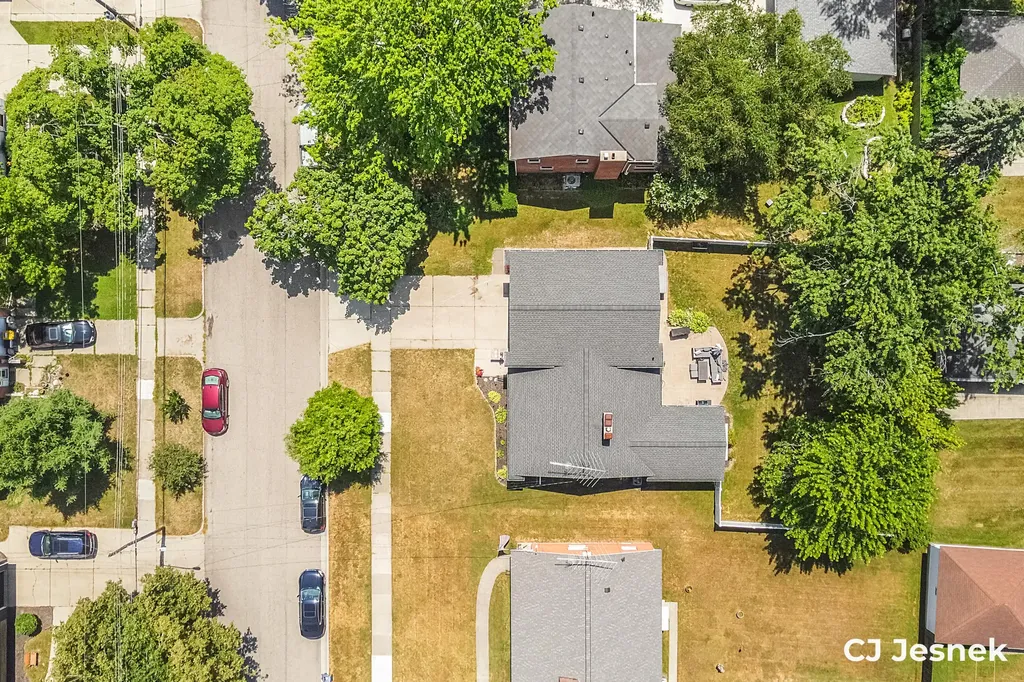 1929 Lotus Avenue SE Grand Rapids City MI 49506