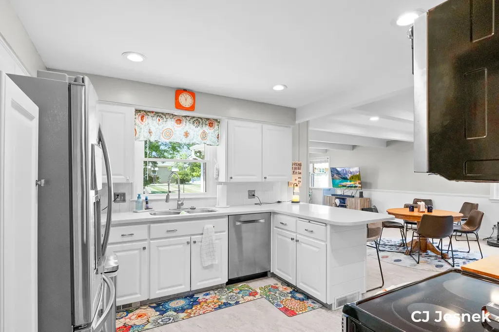 1929 Lotus Avenue SE Grand Rapids City MI 49506