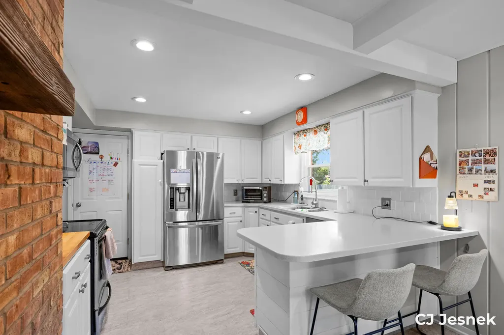 1929 Lotus Avenue SE Grand Rapids City MI 49506