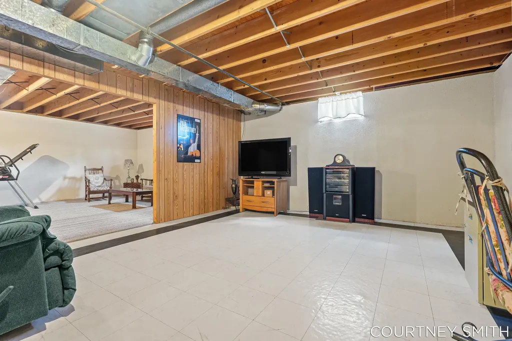 672 Birchwood Court SE Lowell City MI 49331