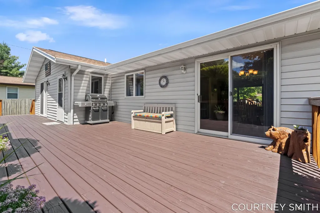 672 Birchwood Court SE Lowell City MI 49331