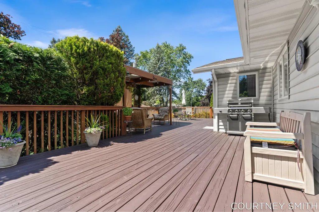 672 Birchwood Court SE Lowell City MI 49331