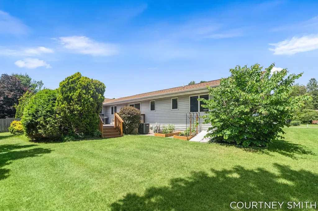 672 Birchwood Court SE Lowell City MI 49331