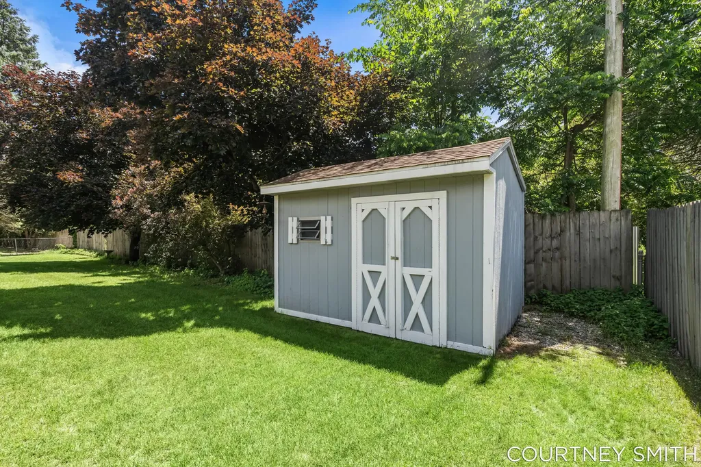 672 Birchwood Court SE Lowell City MI 49331