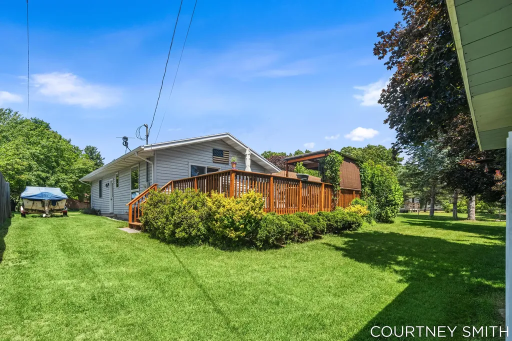 672 Birchwood Court SE Lowell City MI 49331