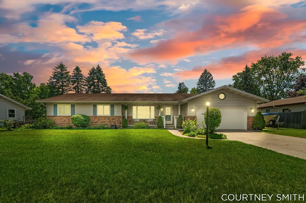 672 Birchwood Court SE Lowell City MI 49331