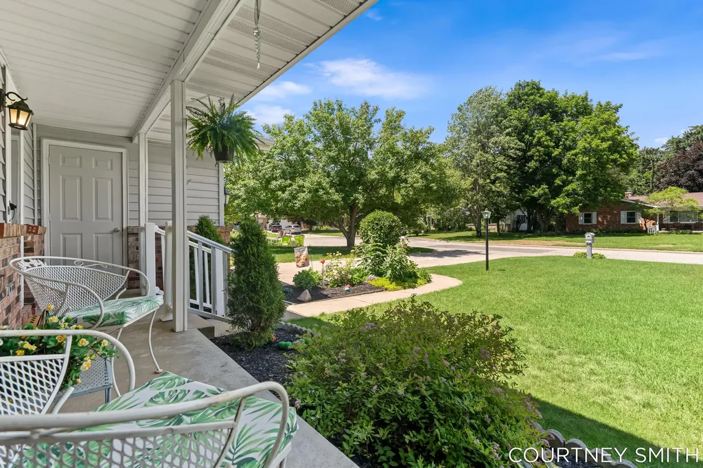 672 Birchwood Court SE Lowell City MI 49331