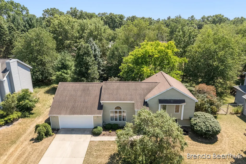 3374 Gold Dust Street NE Plainfield Charter Township MI 49306