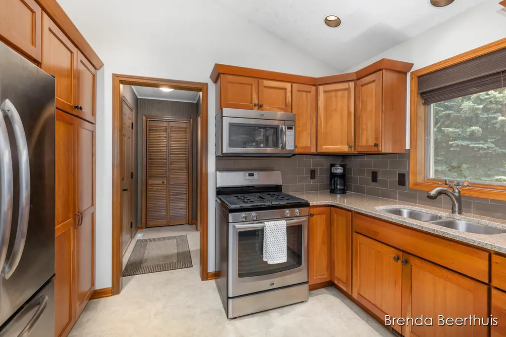 3374 Gold Dust Street NE Plainfield Charter Township MI 49306