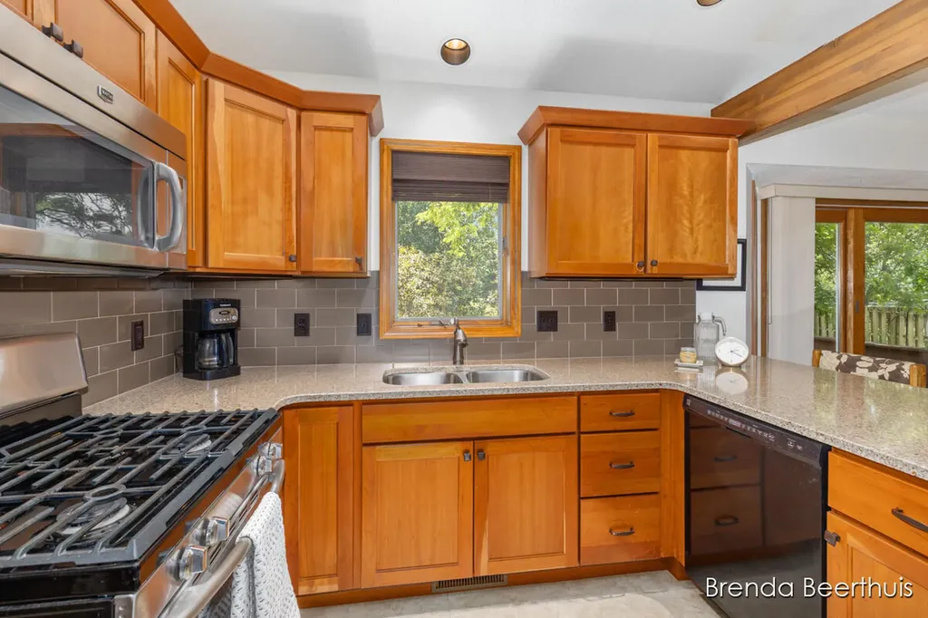 3374 Gold Dust Street NE Plainfield Charter Township MI 49306