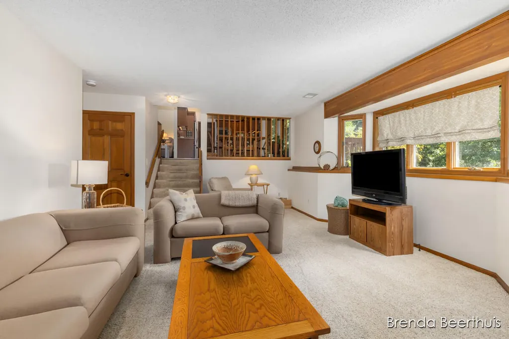 3374 Gold Dust Street NE Plainfield Charter Township MI 49306