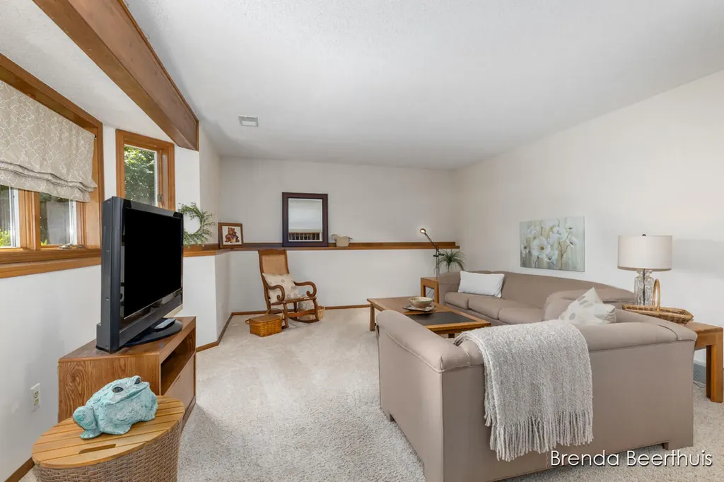 3374 Gold Dust Street NE Plainfield Charter Township MI 49306