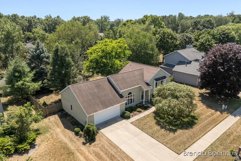 3374 Gold Dust Street NE Plainfield Charter Township MI 49306