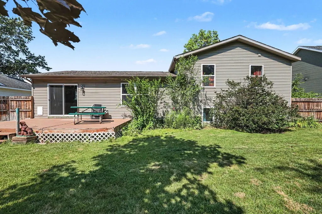 4844 Emerald Street Norton Shores City MI 49441