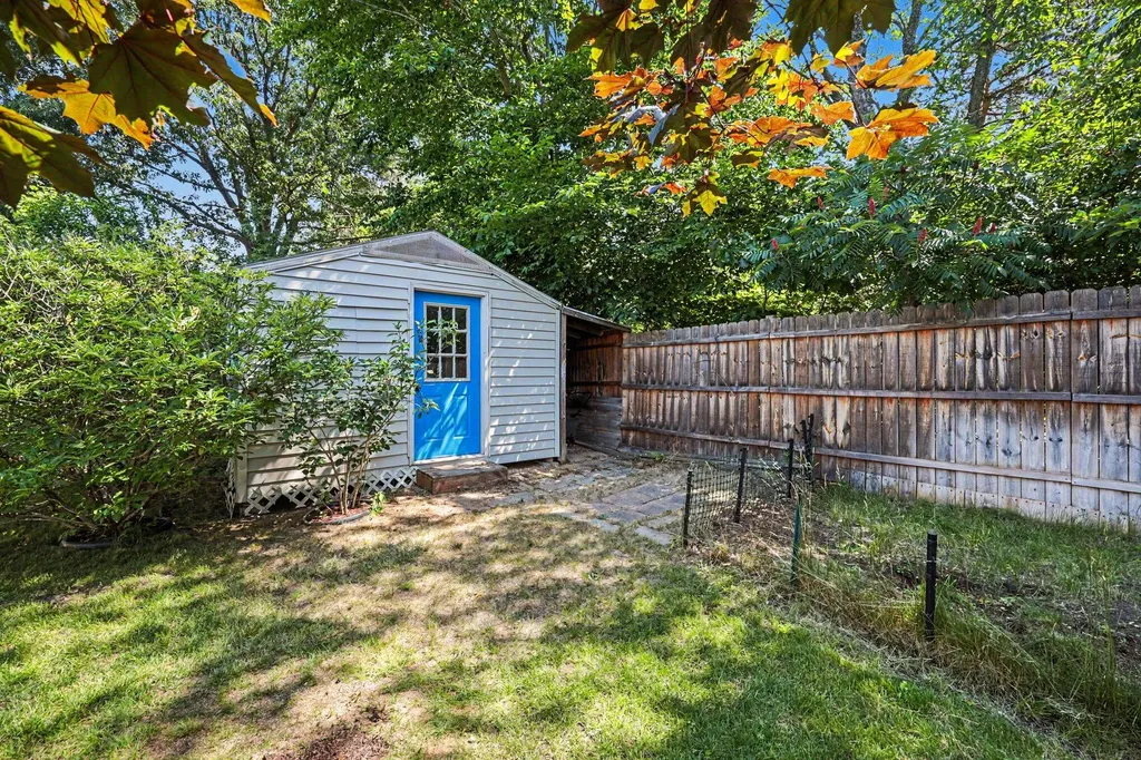 4844 Emerald Street Norton Shores City MI 49441