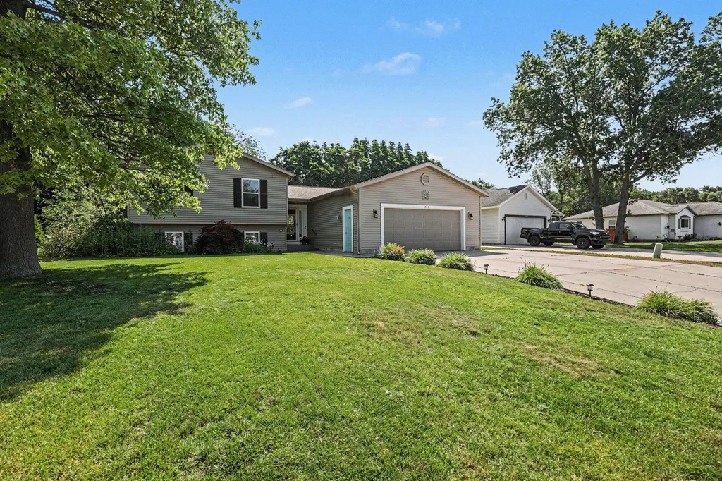 4844 Emerald Street Norton Shores City MI 49441