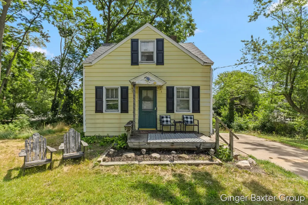 2600 Day Avenue NW Walker City MI 49544