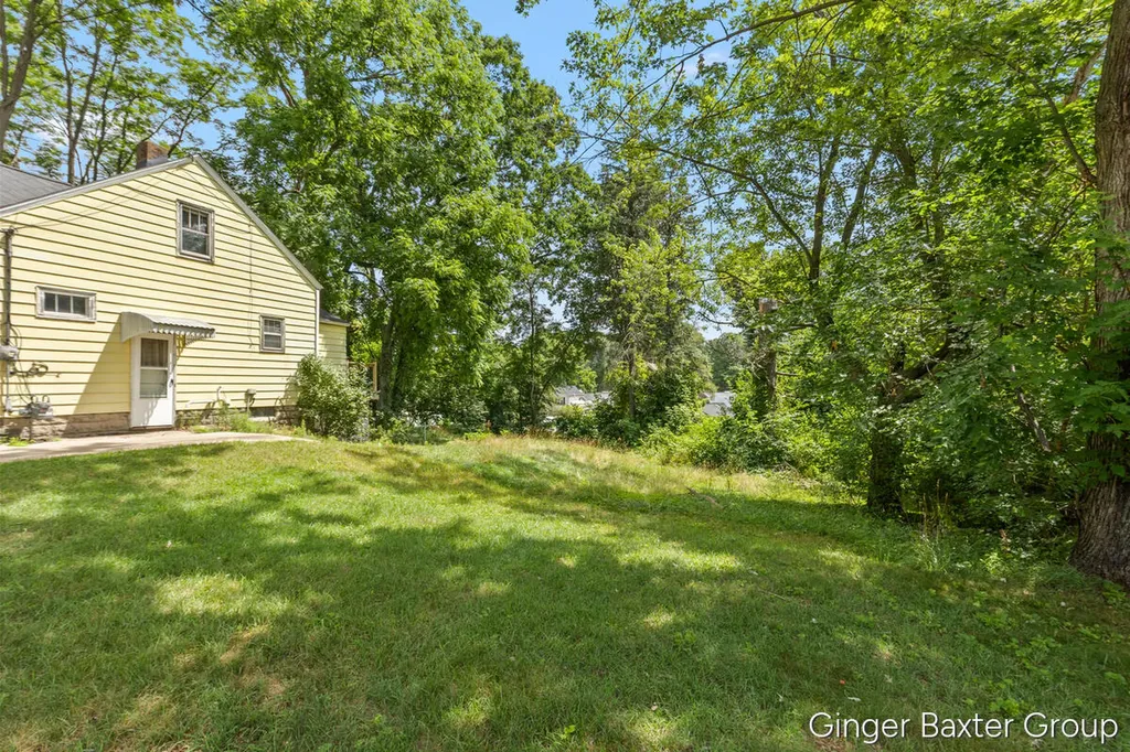 2600 Day Avenue NW Walker City MI 49544