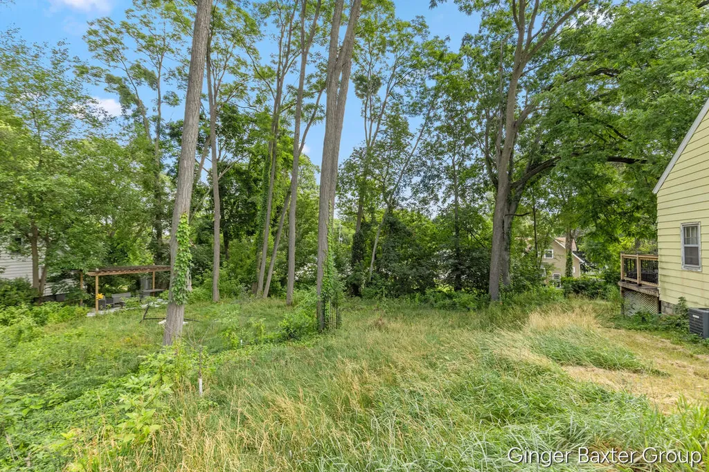 2600 Day Avenue NW Walker City MI 49544