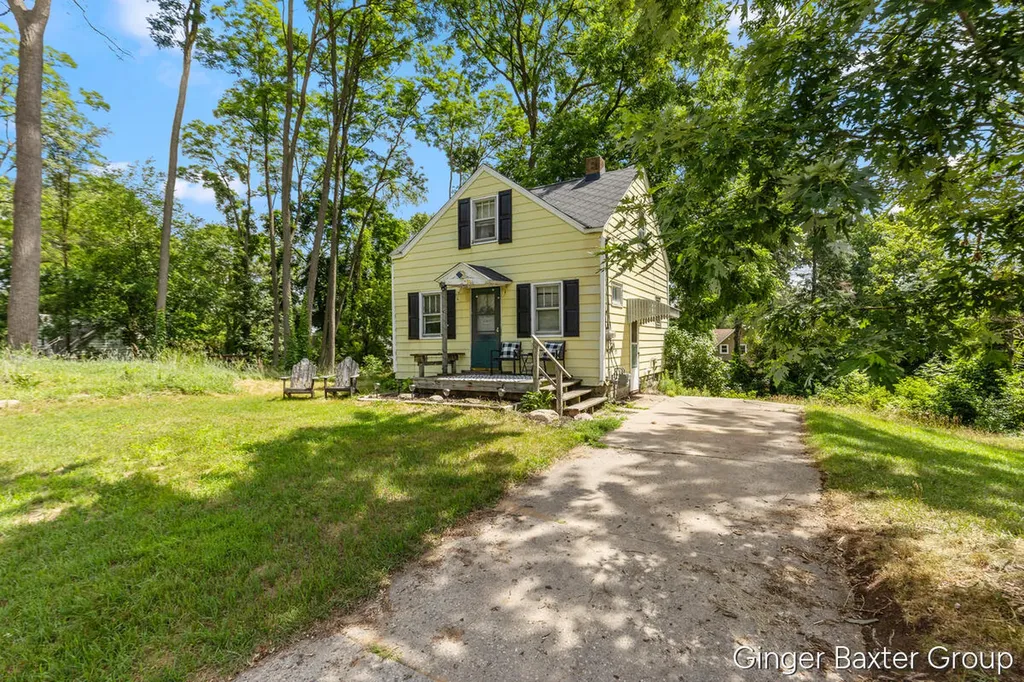 2600 Day Avenue NW Walker City MI 49544