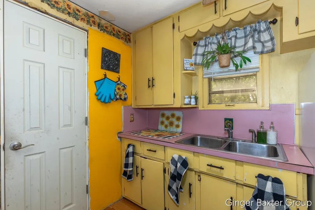 2600 Day Avenue NW Walker City MI 49544