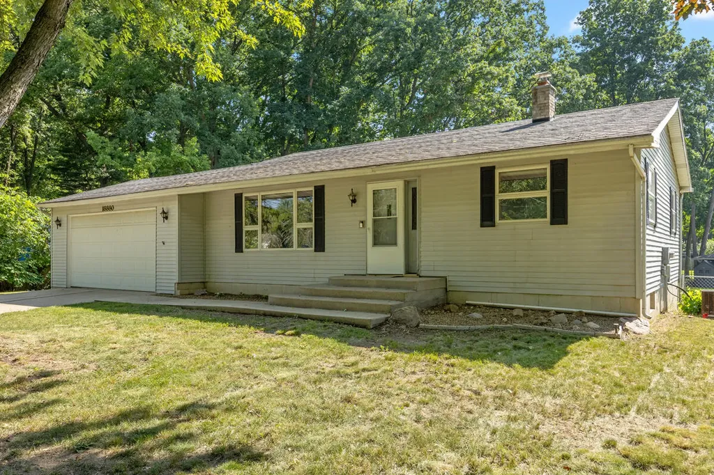 18880 E Avenue N Pennfield Charter Township MI 49017